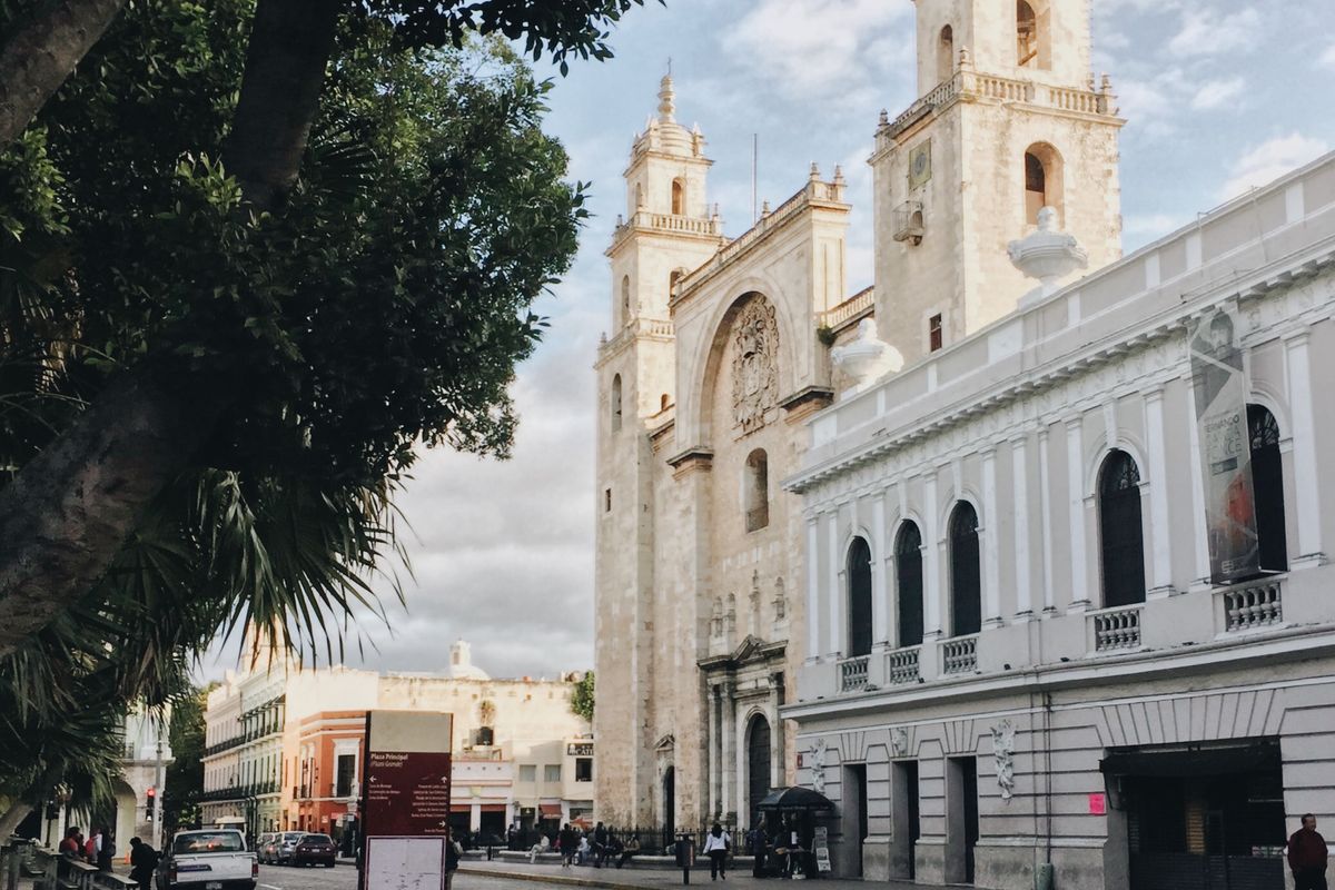 Mérida cathedral and Plaza Grande, Yucatán